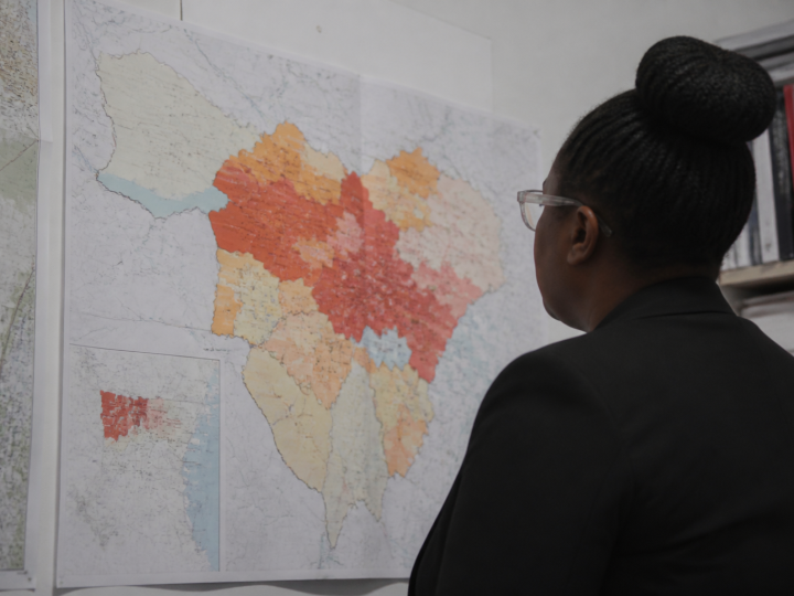 Carte administrative affichant densité population ville Ris-Orangis chiffres